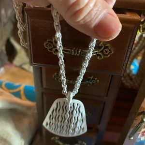 Vintage white metal chain and pendant
